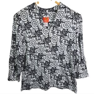 Hearts of Palm Monochrome Floral Blouse